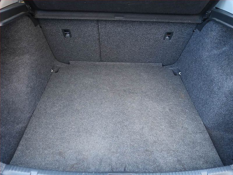 Škoda Rapid (2015) 1.6 TDI, Tempomat - fotka 13 z 16