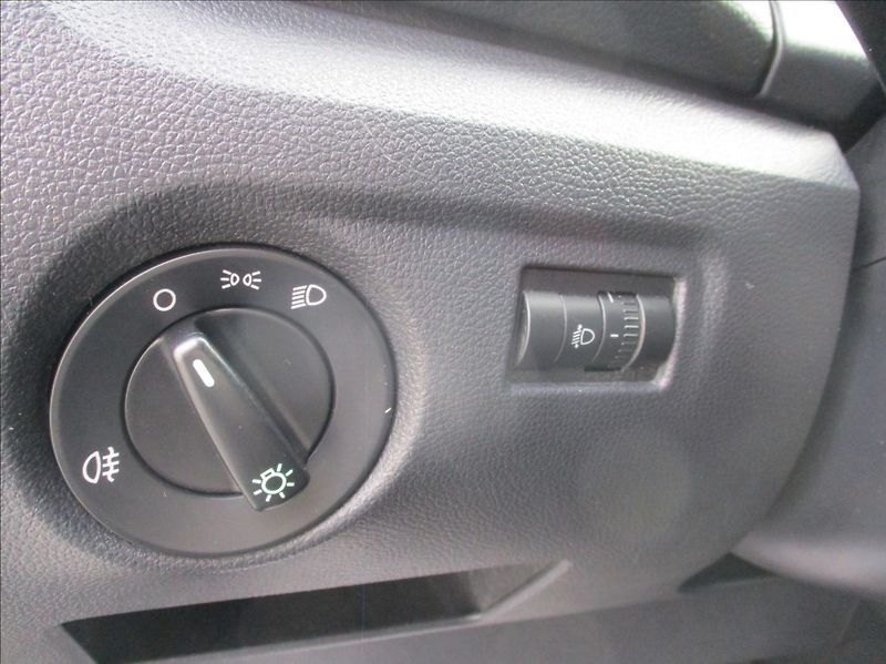 Škoda Fabia 1,2 TSI, klima, serv. kniha, - fotka 21 z 28