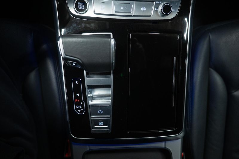 Audi Q7 (2022) S-LINE 55TFSI 250KW 4X4 VZDUCH - fotka 27 z 45