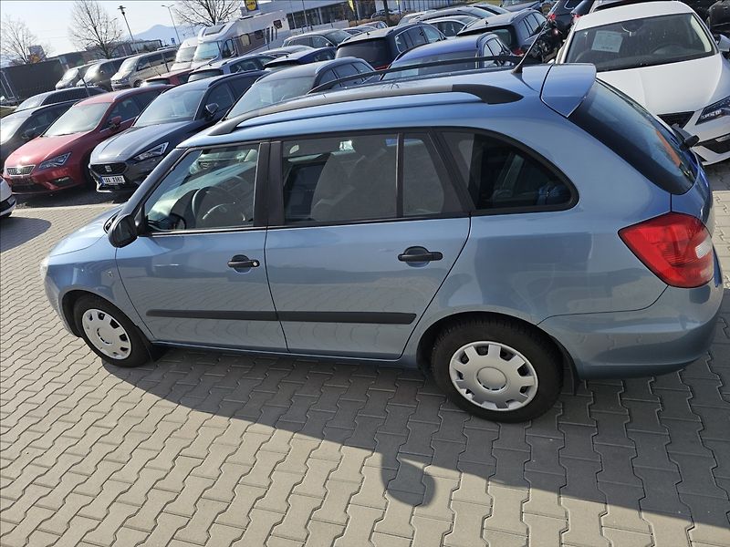 Škoda Fabia II 1,2TSi 63KW CLASIC KLIMA - fotka 9 z 38