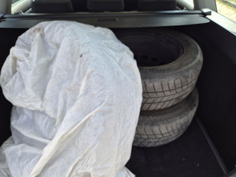 Volkswagen Golf 2,0 TDI HIGHL - fotka 13 z 23