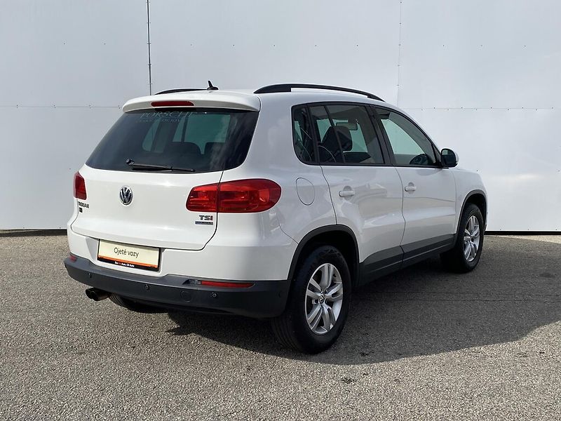 Volkswagen Tiguan 1,4 TSI 90 kW Trend & Fun - fotka 2 z 26