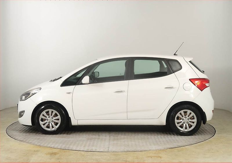 Hyundai ix20 (2019) 1.6 CVVT, ČR,1.maj - fotka 3 z 16