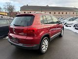 Volkswagen Tiguan 4x4, 103kw, manual, tažne - náhled 2