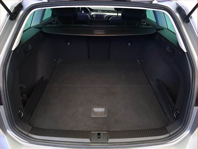 Volkswagen Passat (2016) Highline 2.0 TDI, Automat - fotka 12 z 17