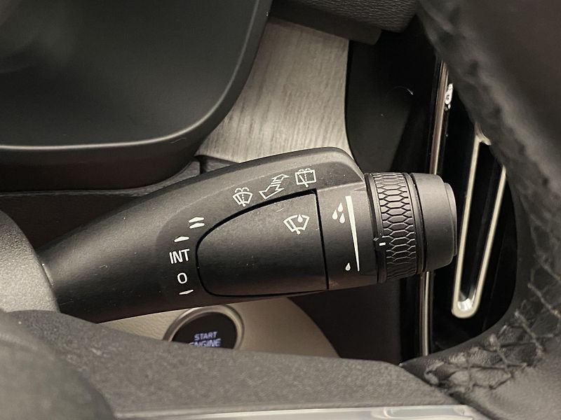 Volvo XC40 B4 AWD BRIGHT PLUS REZERVACE - fotka 23 z 48