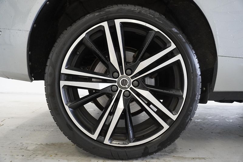 Volvo XC60 D5 AWD AUT. INSCRIPTION - fotka 11 z 40