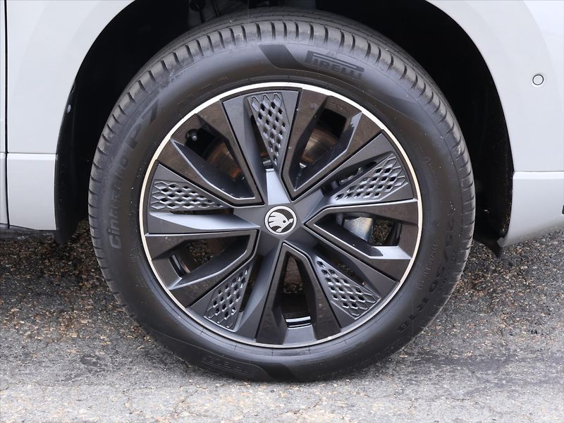 Škoda Karoq 2,0 TDI 4x4 DSG Sportline DPH - fotka 11 z 34
