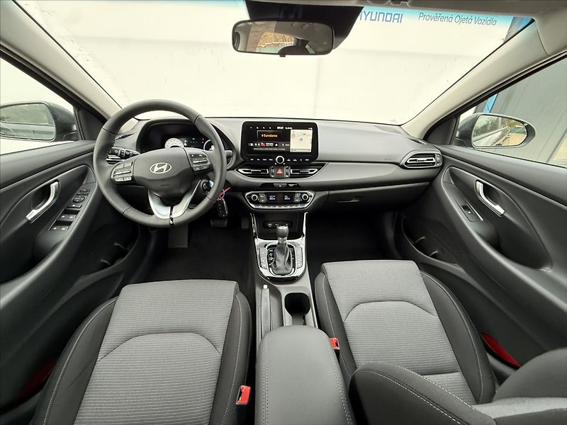 Hyundai i30 1,6 T-GDI 110kW DCT Go Czech - fotka 5 z 23