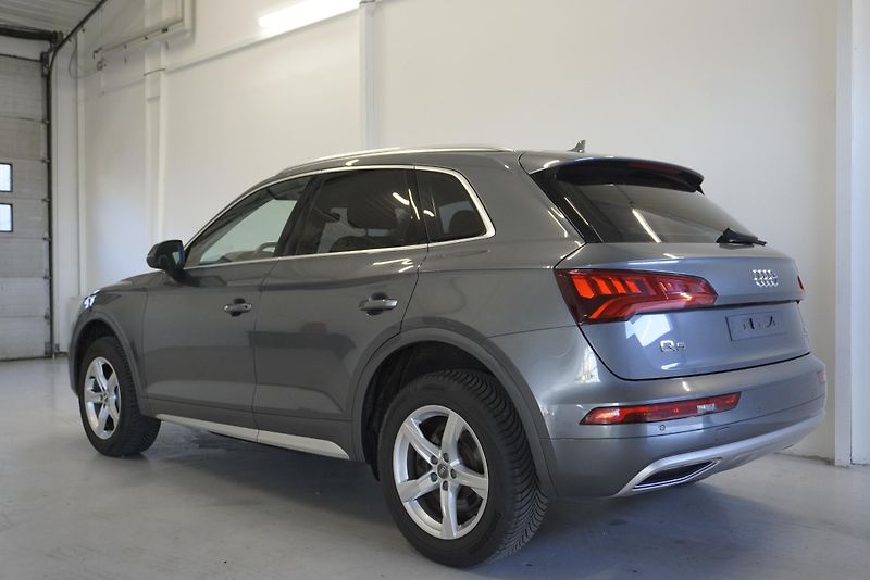 Audi Q5 2,0 40 TDI 140kW QUATTRO  - fotka 3 z 36