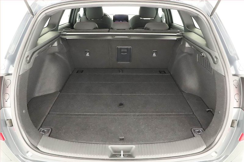 Hyundai i30 (2025) 1.5 T-GDI MHEV 48V, N-Line - fotka 11 z 21