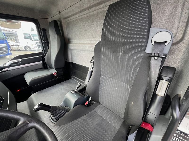 MAN TGL12.220 EURO 6 Carrier Xario - fotka 17 z 20