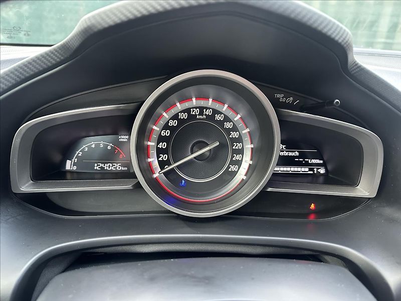 Mazda 3 2,0 121kw G165 TOP - fotka 15 z 22