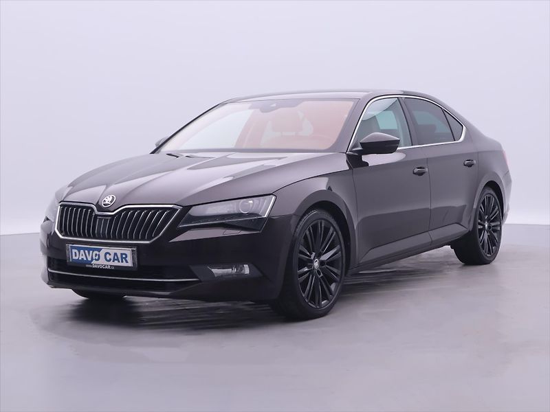 Škoda Superb 2,0 TSI 162kW DSG CZ Style - fotka 3 z 36