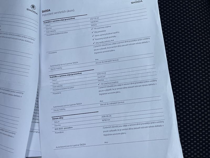 Škoda Octavia 2.0 TDi 135kW SCOUT DSG 4x4 ČR - fotka 55 z 55