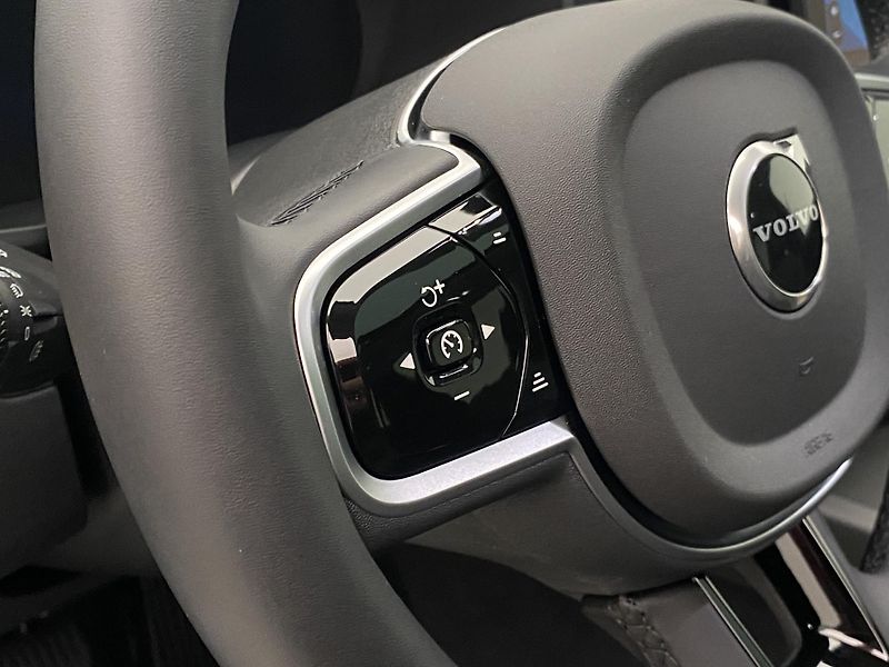 Volvo XC60 T6 AWD RECHARGE DARK PLUS CZ - fotka 20 z 67