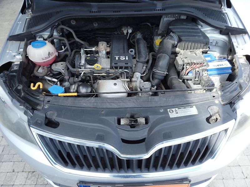 Škoda Rapid 1.2 TSI 63 kW KLIMATIZACE - fotka 13 z 14