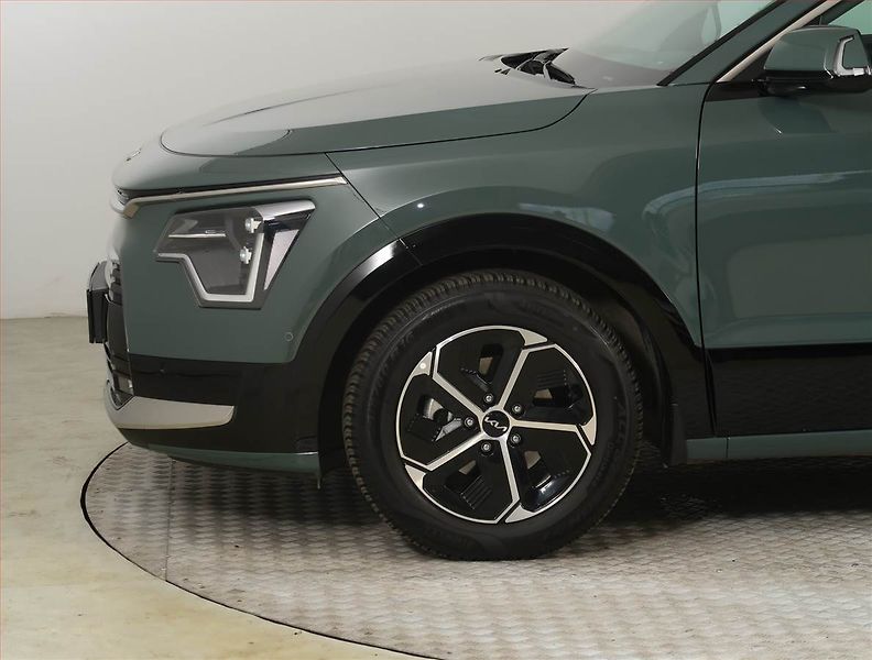 Kia Niro (2023) Premium Hybrid - fotka 15 z 29