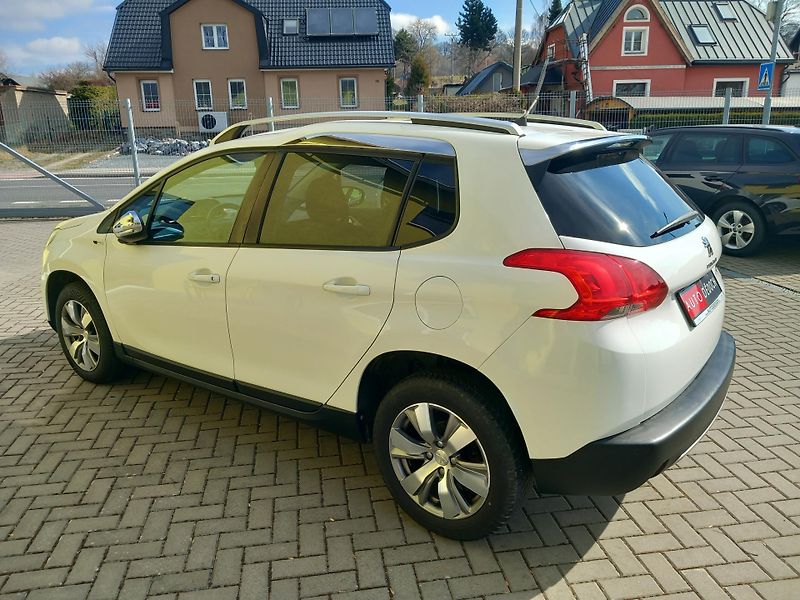 Peugeot 2008 (2015) 1,6HDi STYLE NAVI VYHŘ.SED. - fotka 5 z 38