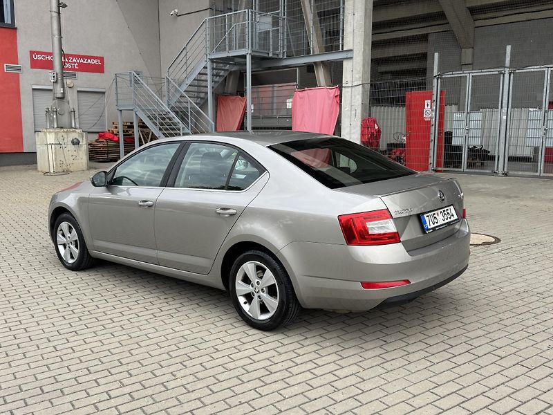 Škoda Octavia (2013) 1.8 TSI 132kw ČR - fotka 3 z 18