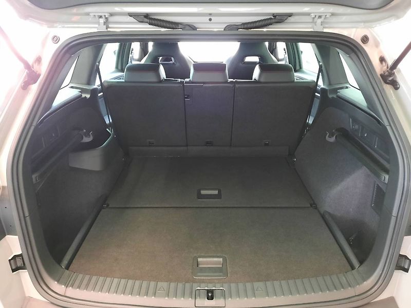 Škoda Kodiaq (2024) RS 2.0 TSI 4x4 (180kW/245k) DS - fotka 24 z 28