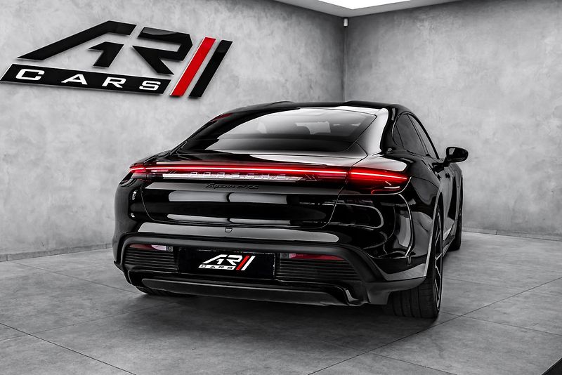 Porsche Taycan GTS - fotka 6 z 26