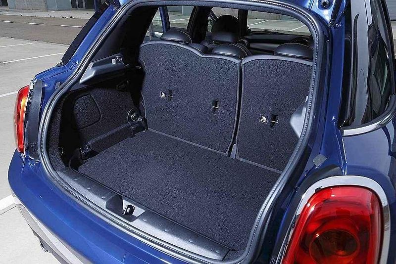 Mini 5 door.
