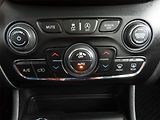 Jeep Cherokee (2019) 2.2 MultiJet, Overland - náhled 20