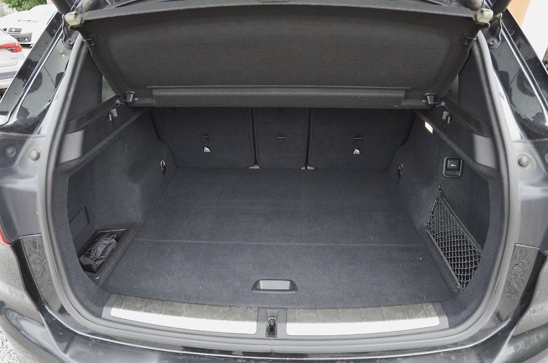 BMW X1 (2015) sDrive 18d 110kW SPORT / LED - fotka 10 z 39