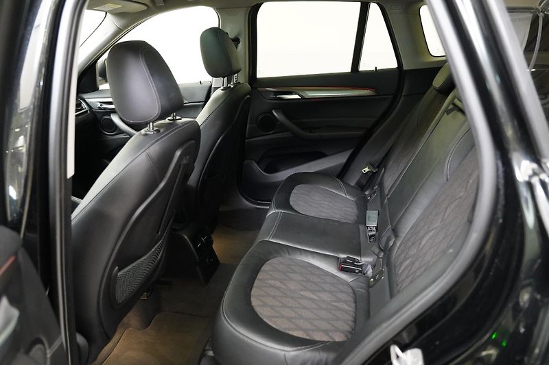 BMW X1 - fotka 22 z 25