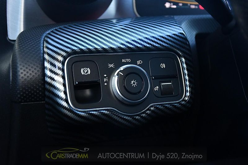 Mercedes-Benz Třídy A A 35 AMG 4MATIC AERO - fotka 27 z 55