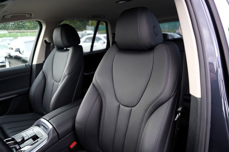 BMW X5 25d xDrive/230 PS/kůže/AT - fotka 21 z 42