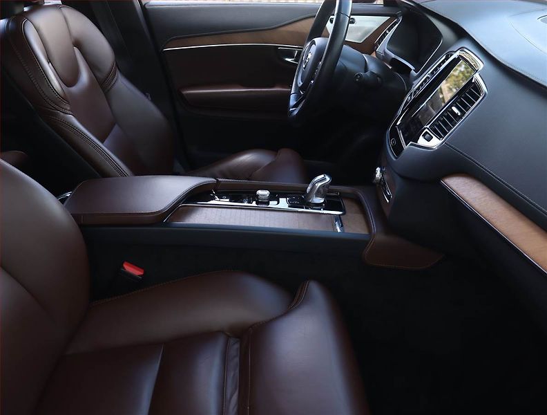 Volvo XC90 (2018) T8 Twin Engine AWD - fotka 9 z 19