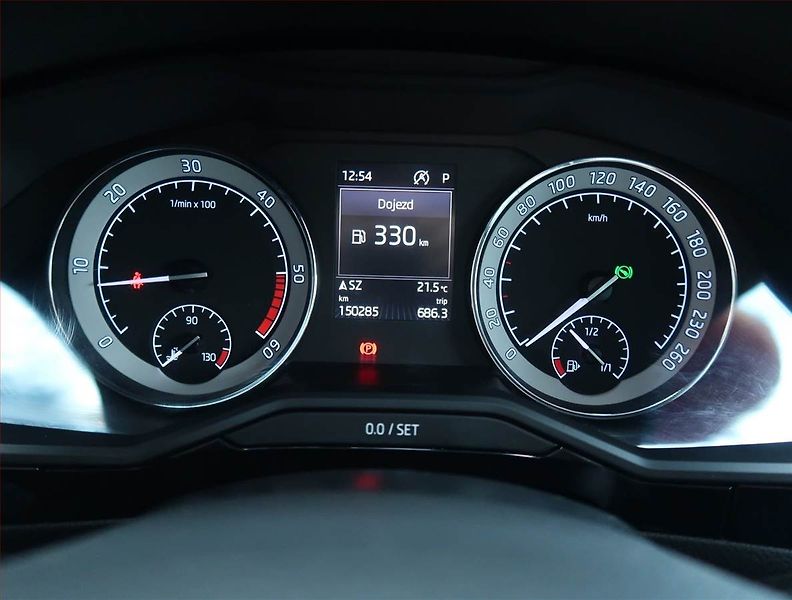 Škoda Superb (2016) Laurin&Klement 2.0 TDI - fotka 11 z 19