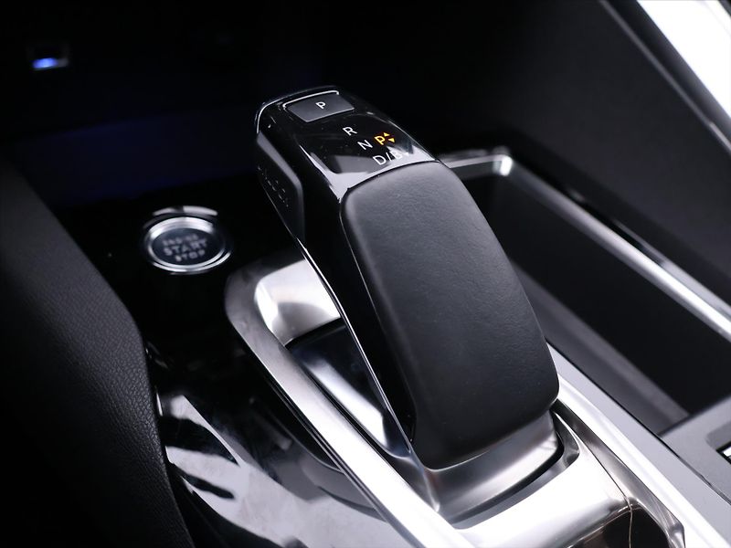 Peugeot 3008 GT 1,6 PureTech 133kW Automat - fotka 35 z 46