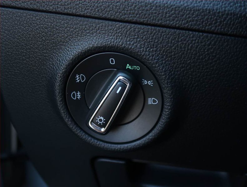 Škoda Superb (2019) Laurin&Klement 2.0 TDI, 4X4 - fotka 17 z 29