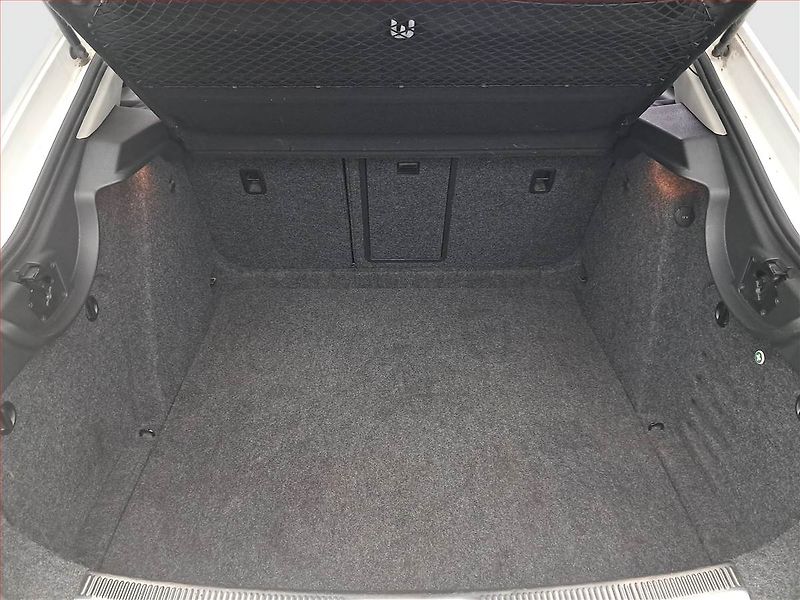 Škoda Superb (2011) 1.6 TDI, Tempomat - fotka 13 z 16