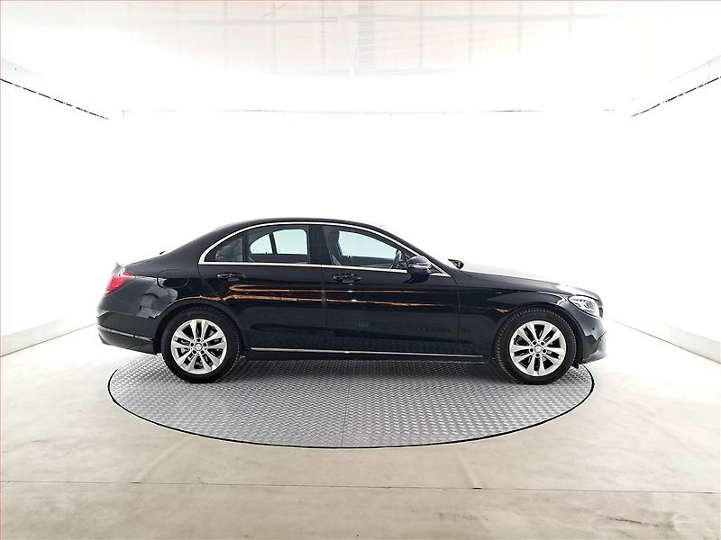 Mercedes-Benz Třídy C (2020) C 200 d - fotka 6 z 18