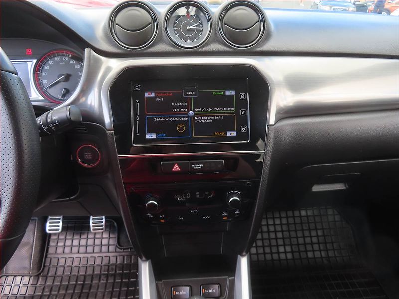 Suzuki Vitara (2018) 1.4 BoosterJet, Serv.kniha - fotka 15 z 21