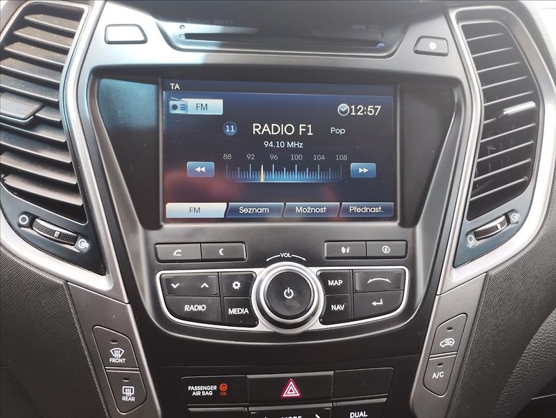 Hyundai Santa Fe 2,2 CRDi 145KW - fotka 14 z 20