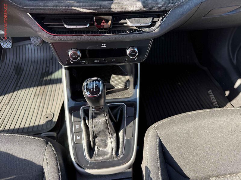 Škoda Fabia (2022) 1.0TSi, 1.maj,ČR, Style, LED - fotka 15 z 17