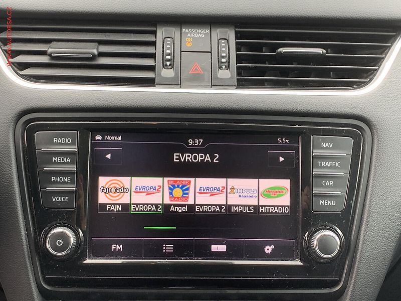 Škoda Octavia (2015) 1.6 TDi, ČR, DSG, panor - fotka 15 z 21