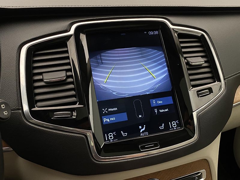 Volvo XC90 D5 AWD INSCRIPTION REZERVACE - fotka 50 z 54