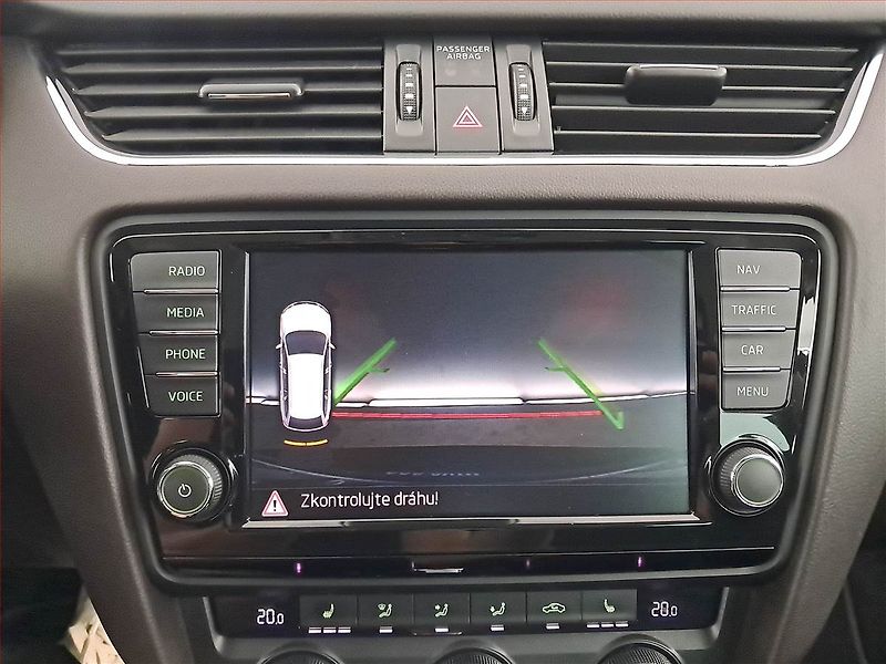 Škoda Octavia (2015) Scout 2.0 TDI, 4X4, Automat - fotka 19 z 19