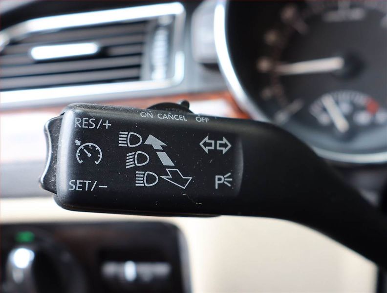 Škoda Superb (2010) 2.0 TDI, Navi, Xenony - fotka 17 z 24