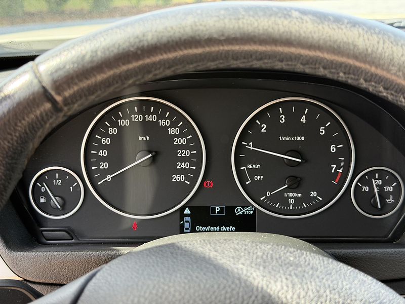 BMW Řada 3 (2018) 318i 100 kw / automat - fotka 17 z 17