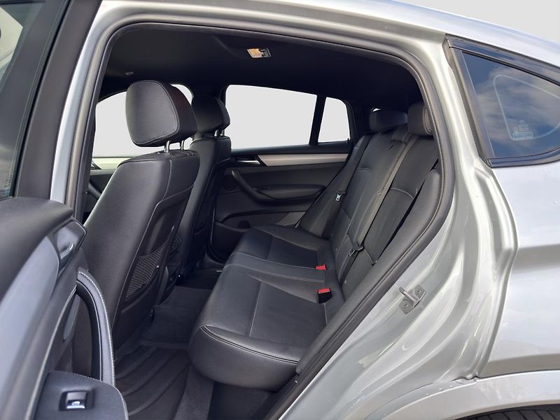 BMW X4 xDrive20d - fotka 13 z 19