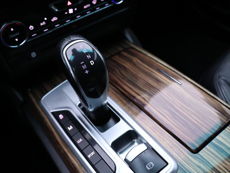 Maserati Ghibli 3,0 i 302kw 4X4 Q4 - fotka 30 z 40