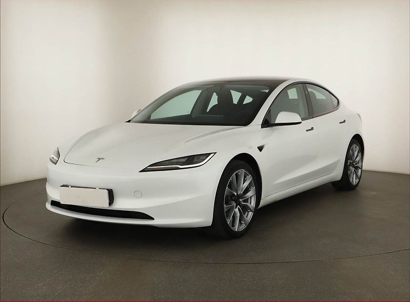 Tesla Model 3 (2024) Standard Range LFP, SoH 96% - fotka 2 z 19