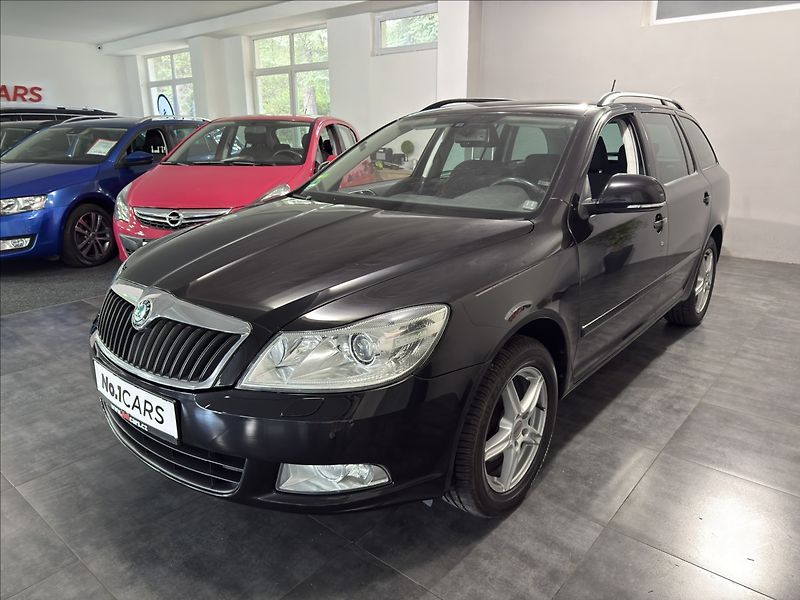 Škoda Octavia 1,4   TSI 90KW CARPLAY XENON - fotka 3 z 33